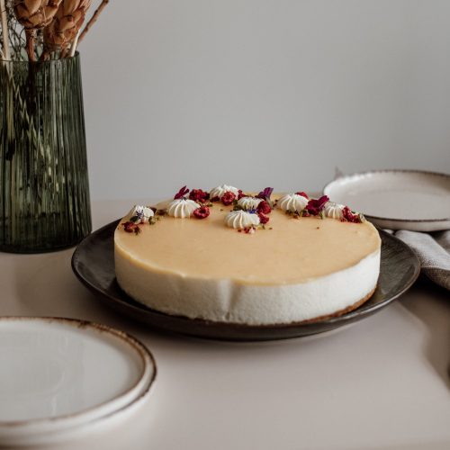citrom, túró, málna, pisztácia torta