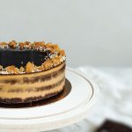 étcsokoládé, rum, sárgabarack torta