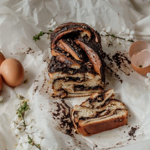 Étcsokoládés babka pekándióval