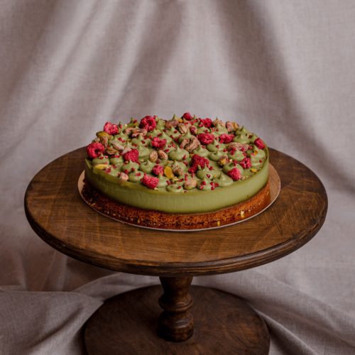 Pisztácia, málna torta