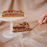 Pisztácia, málna torta